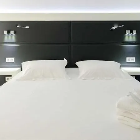 L'ile-rousse Sleeps 2 *
