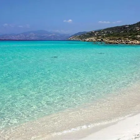 L'ile-rousse Sleeps 2 شقة *